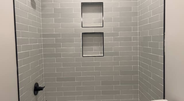 Bathtub surround tiling